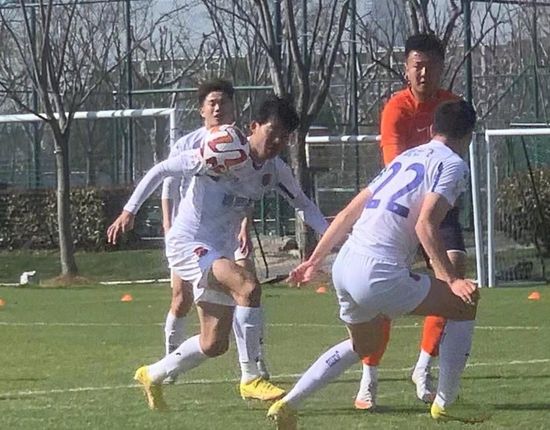 书房激情h被两个人高潮